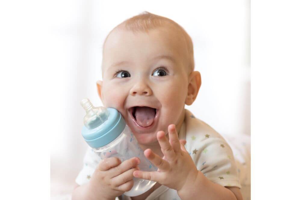 How Many Baby Bottles Do I Need? (New Mom's Guide)